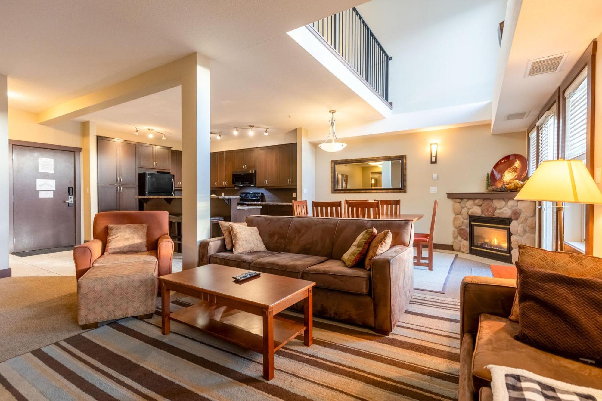 Silver Rock Condominiums By Fernie Central Reservations 外观 照片