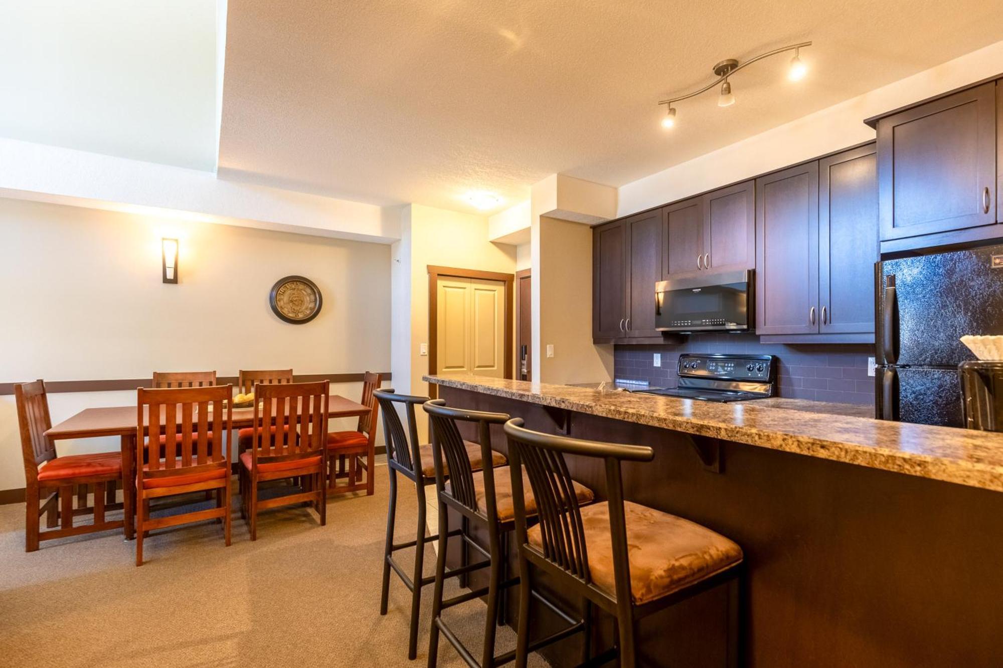 Silver Rock Condominiums By Fernie Central Reservations 外观 照片
