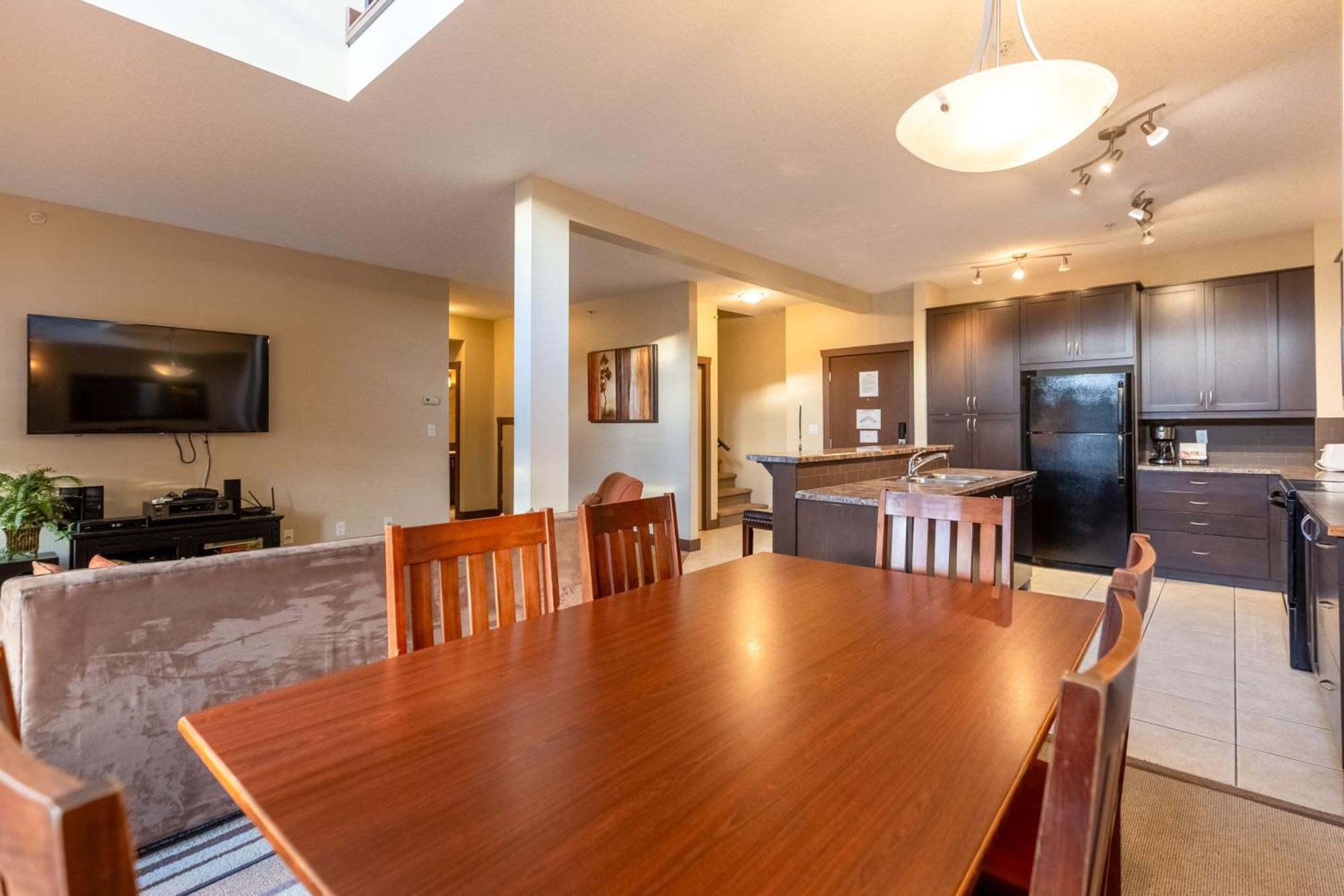 Silver Rock Condominiums By Fernie Central Reservations 外观 照片