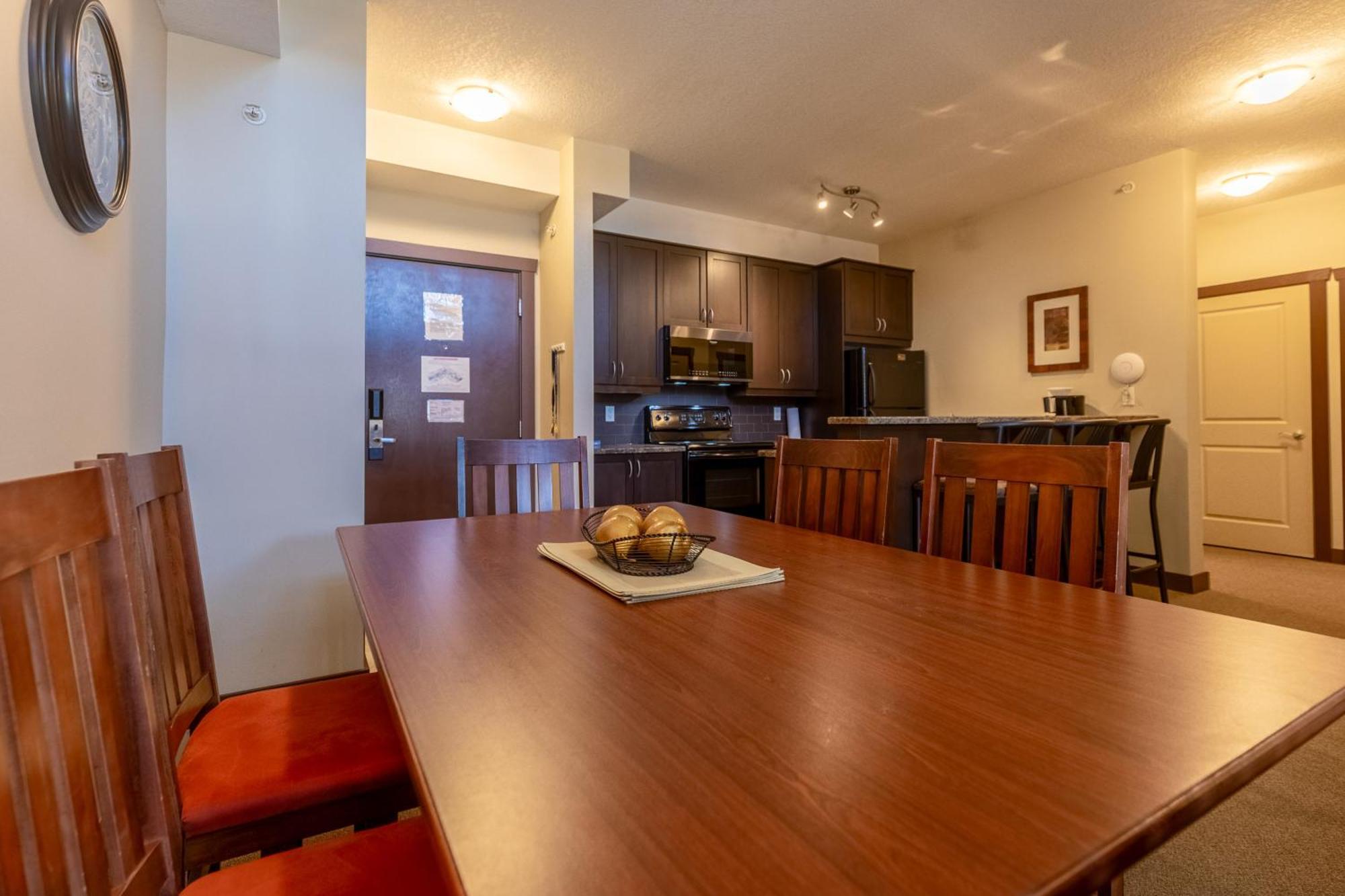 Silver Rock Condominiums By Fernie Central Reservations 外观 照片